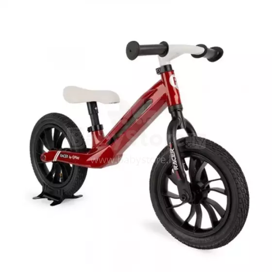 Aga Design Qplay Racer Art.281261 Red  Juodas vaikiškas bėgimo takelis su metaliniu rėmu ir pripučiamais ratais