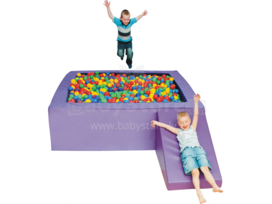002713 Foam pool with balls