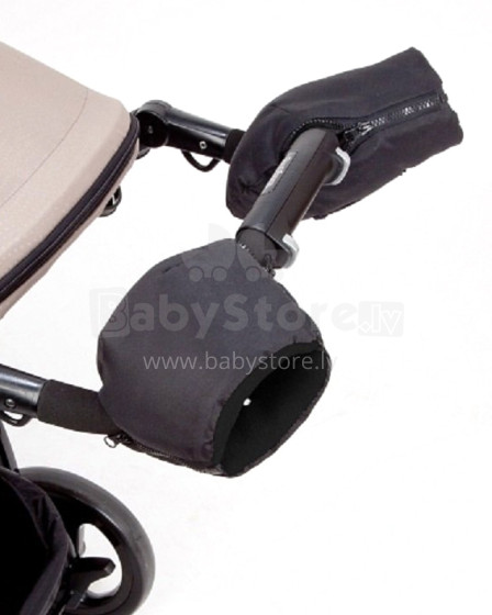 „Alta Bebe 2801-03“ juoda rankinė „PolarMuff“ vežimėlio rankinėms pirštinėms (universali)