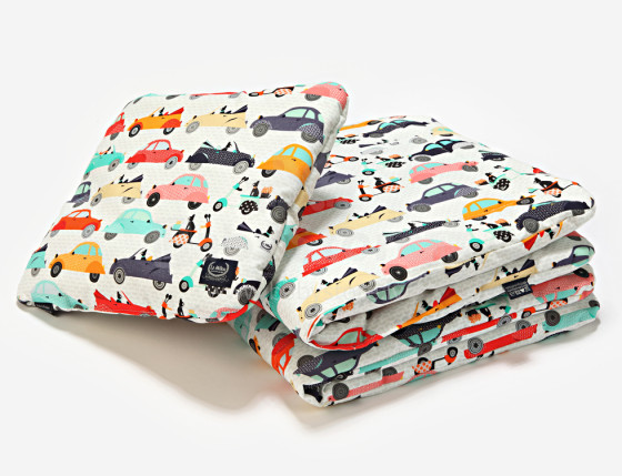 „La Millou“ menas. 84015 „Bedclouthes S La Mobile“ Aukščiausios kokybės antklodė ir pagalvė