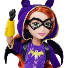 „Super Hero Girls Batgirl Core Doll Art“. DLT64 lėlė iš serijos „Superherojai“