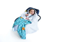 „Baby Love Minky Art.104799“ Aukščiausios kokybės lengvas dvipusis antklodės apdaras su gobtuvu (90x90 cm)