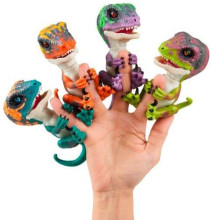 Fingerlings Velociraptor Stealth Art. 3782  Интерактивная игрушка ручная