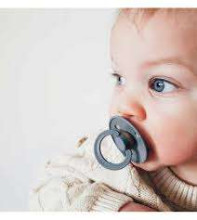 Seilinukų spalvos. Art. 131323 Geležinis / kūdikių mėlynas apvalus kepalas (čiulptukas) iš 100% natūralaus kaučiuko nuo 6-18 mėnesių. (2 vnt.)