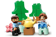 10946 LEGO® DUPLO® Town Ģimenes piedzīvojums ar autofurgonu