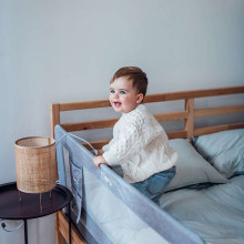 Momi Lexi Bed Rail  Art.138031 Light Grey   Bērnu gultas aizsargmala / aizsārgbarjera (148x43 cm)