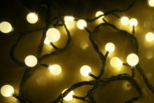 100 LED Ziemassvētku vītņu burbuļi, garums 11 m., Silta gaisma