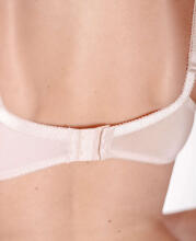 „Bogema Lingerie“ prekės ženklas 22507 „Dramblio kaulo rožė“ motinystės / slaugos liemenėlė su nusegamu diržu
