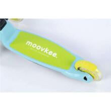 Moovkee  Scooter Milo Art.159824 Blue Aukštos kokybės vaikų motoroleris su šviesos efektais