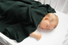 Knitted Blanket – graphite