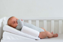 Doomoo Basics Delta Baby Supreme zīdaiņu matracis ar balstiem
