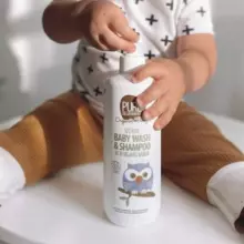 Pure Beginnings Kids Baby Wash Art.251277 Drėkinamasis, raminamasis ir atkuriamasis kūno ir plaukų prausiklis be muilo su raminančiu miško kvapu, 500 ml