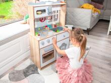 Medinė žaidimų virtuvė vaikams su papildomais priedais, ECOTOYS