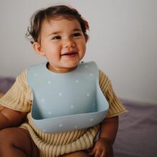 Mushie Silicone Bib Art.2500251 Kūdikio seilinukas pagamintas iš 100 % aukštos kokybės silikono