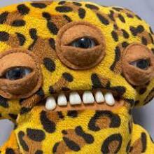 Fuggler Annoyed Alien (Leopard) 23cm - Exclusive Underoo Mcgoo by ZURU juokingas bjaurus monstras, pliušinis kolekcinis žaislas – ginger, vaikiškas minkštas žaislas