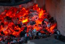 Natural Hardwood Charcoal Art.279932 Премиальный древесный уголь— натуральный уголь для гриля и BBQ,4 кг