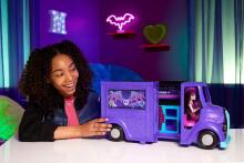 Monster High Drakulaura Fangtastic Food Truck – 2 viename scena ir virtuvė