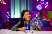 Monster High Spectra Vondergeist lėlė – vaiduokliškas stilius su Rhuen