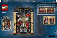 LEGO Harry Potter Book Nook: Hogwarts™ Express
