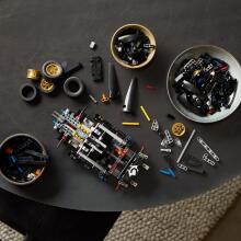 LEGO Technic 1966 Ford GT40 MKII lenktynių automobilis