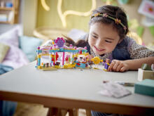 LEGO Friends Širdies ežero miesto saldainių parduotuvė
