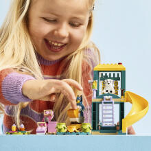 LEGO 4PLUS Žaidimų aikštelė su Bluey ir Chloe