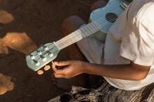 Little Dutch medinė gitara Safari Friends Green FSC Art.7470
