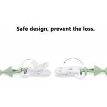 Kidsworld Silicone Pacifier Clip  Art.298740 Mix  Pastelinės žalios spalvos ąžuolo grandinėlė (čiulptuko laikiklis) su segtuku