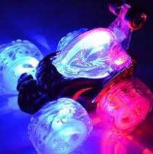 „TLC Kidz Art.B4B“ nuotolinio valdymo automobilis su žibintais ir muzika