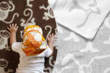 Vaikiškos natūralios vilnos „Eco“ antklodė / antklodė Art. 0607 „Merinos“ triušiai 100x140cm