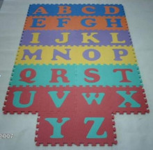 Puzzle Chippy A169301 ABC Vaikiškas grindų kilimėlis su raidėmis (26 vnt.)