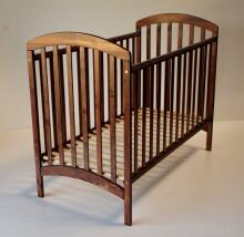 „Drewex“ 1410 str. „Walnut Crib“ kopėčios
