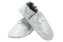 Pippi CelaVi Art.705-001-109 Leather slippers Dejošanas čībiņas bērniem no dabīgas ādas
