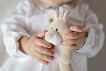 „Wooly Organic Bunny Art.00205“ aukštesnė kokybė - ekologiškos medvilnės miegmaišis su barškučiais - zuikis, (100% natūralus)